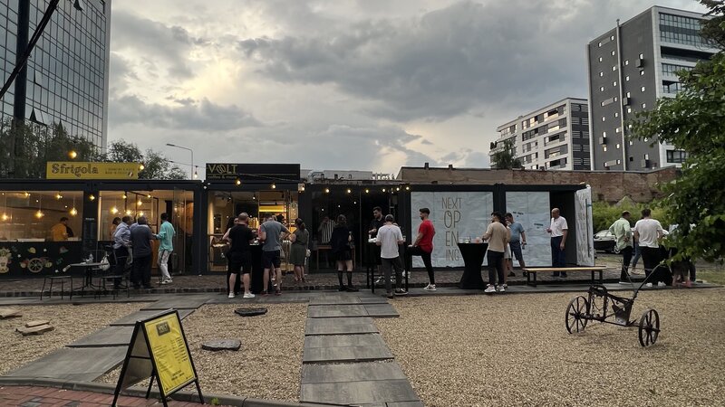 Universitatea Hyperion, Calea Calarasilor, amenajat si echipat complet